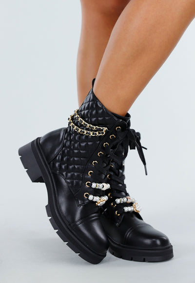 Zwarte Quilted Veterboots met Chunky Zool en Ketting