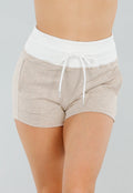 Witte Short met Beige Strepen, Stretch en High Waist Pasvorm