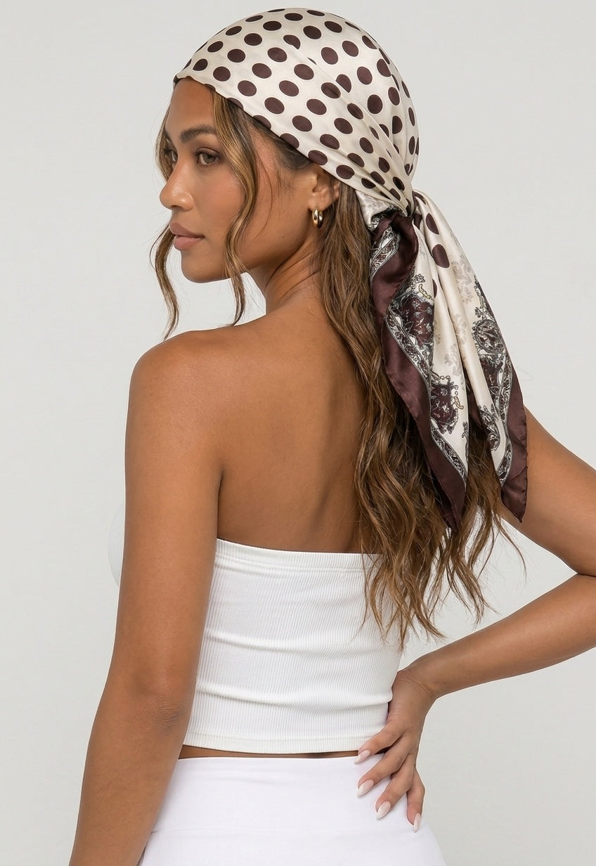 NEW080726 Crèmekleurige Bandana met Stippenprint en Sierlijke Rand