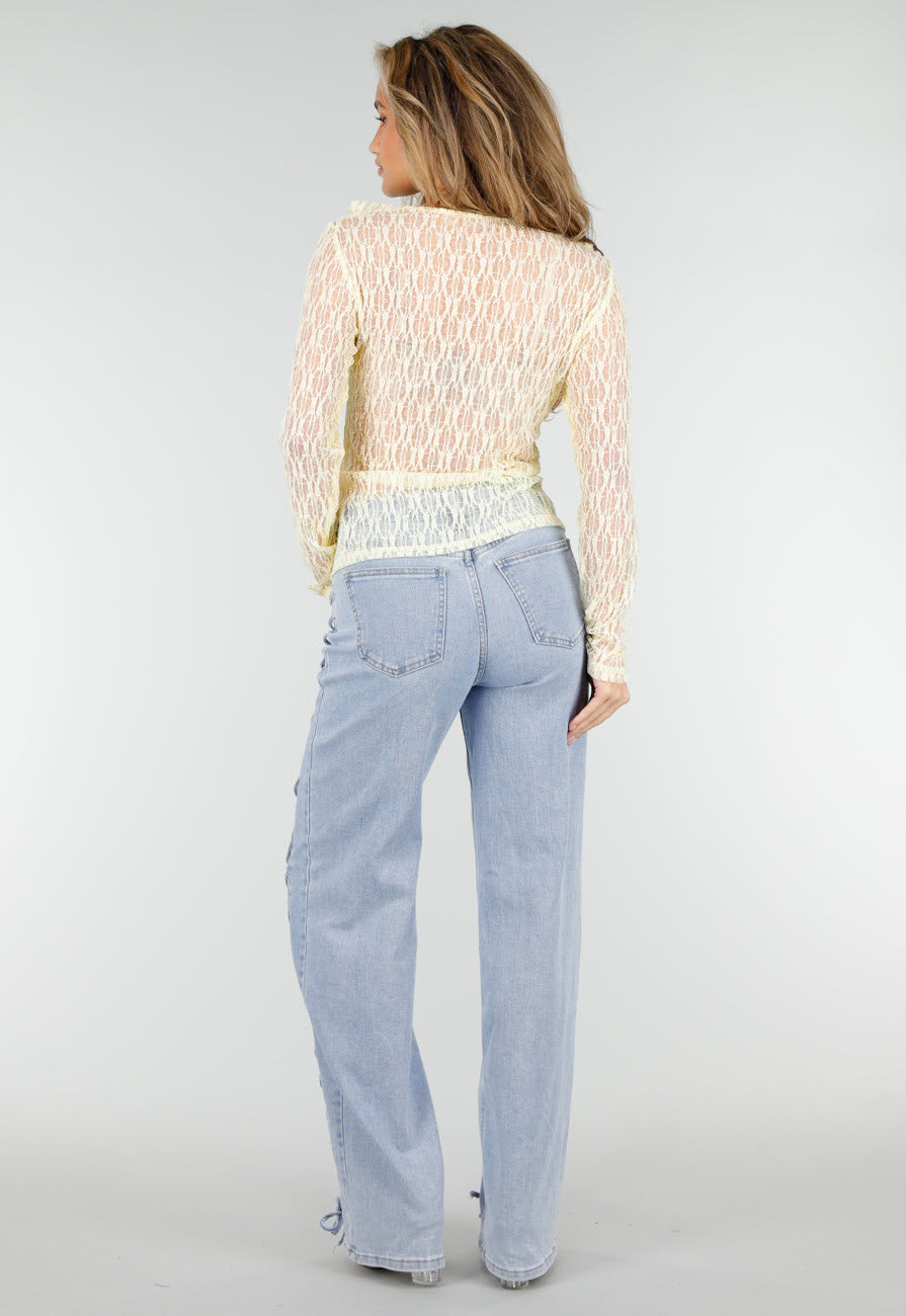 Butter Yellow Kanten Blouse met Lange Mouwen en Ruffle Detail