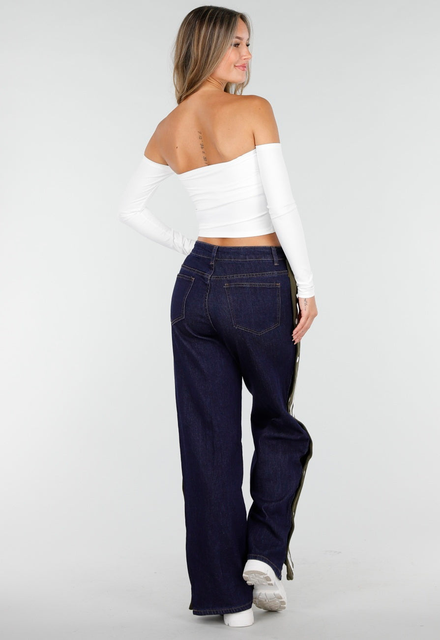 Witte Off Shoulder Top met Lange Mouwen en Stretchstof