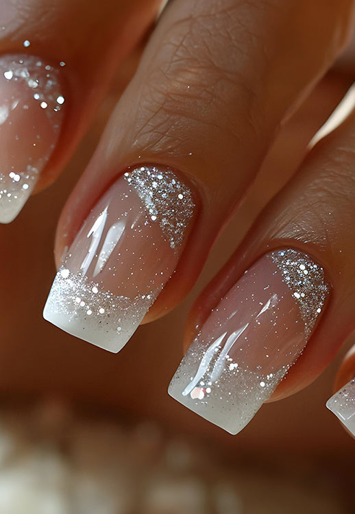 Vierkante Witte Ombre French Kunstnagels met Zilveren Glitters Swirl