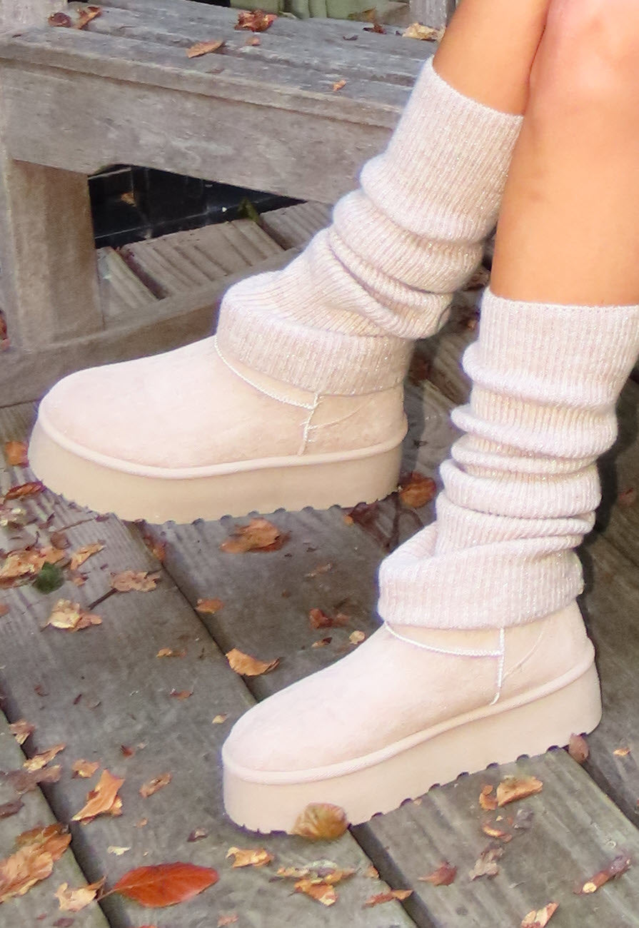 Lage Beige Suèdelook Winterlaarsjes met Bont en Plateau Zool