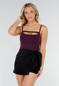 Paarse Cut-Out Top met Spaghetti Bandjes en Stretchmateriaal