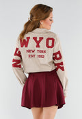 Beige Blouse met Rode NY Patchletters en Knoopsluiting