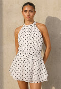 Witte Polkadot Playsuit met Halterhals en Volantlaag