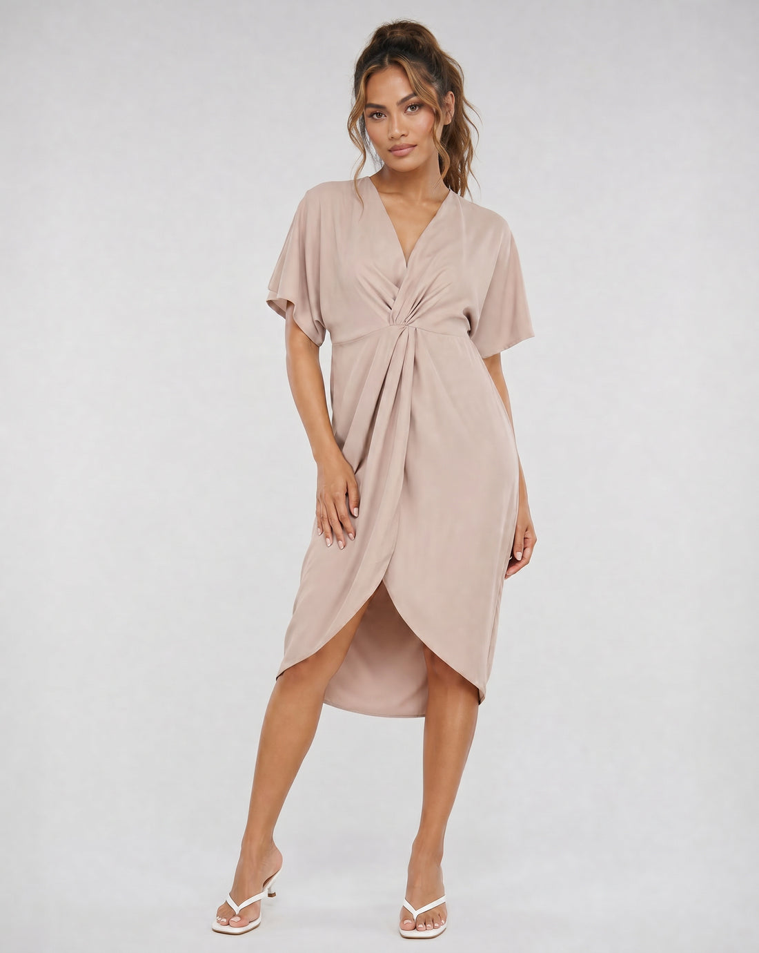 Beige Overslag Midi Jurk met Vlindermouwen en Gedrapeerd Detail
