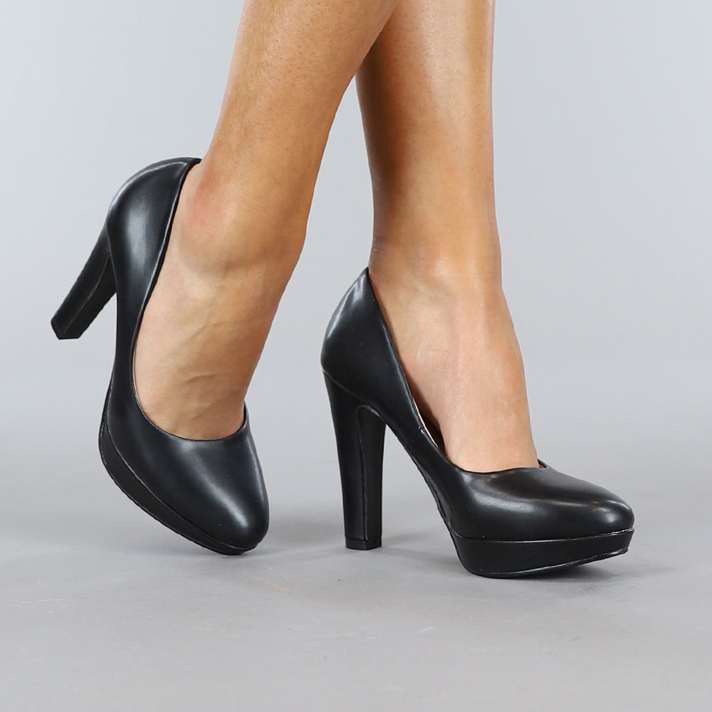 Zwarte Lederlook Pumps met Plateau