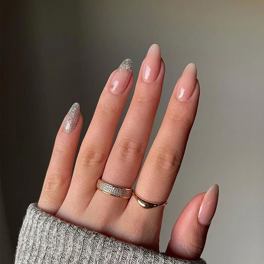 Ovaal Nude Nepnagels met Glitter