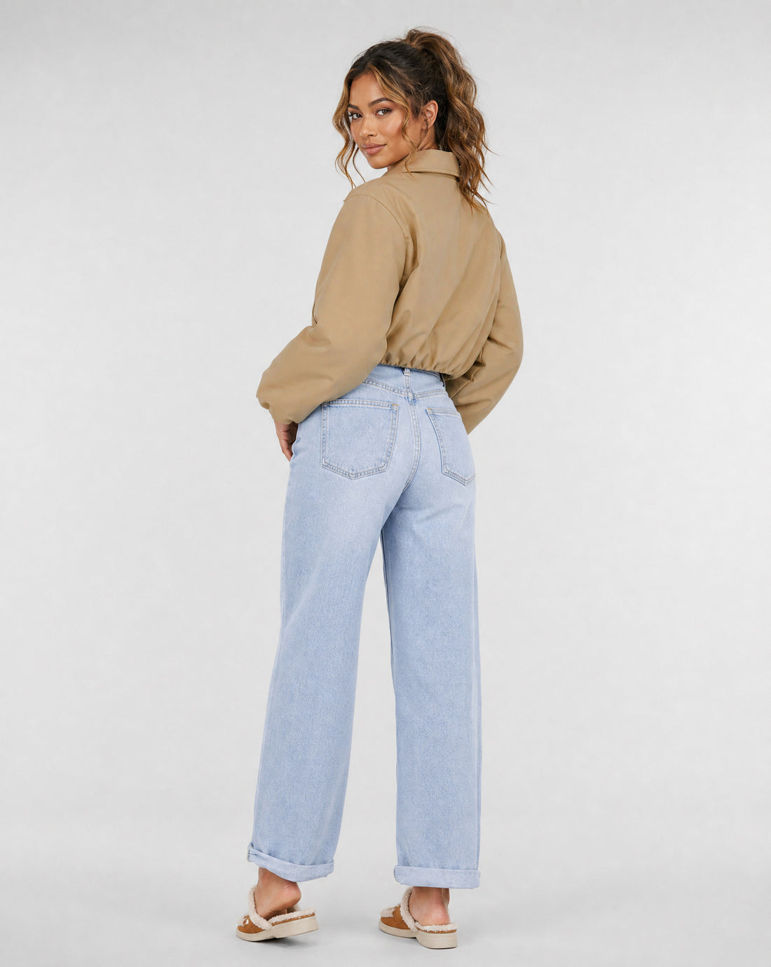 Beige Cropped Bomberjack met Ritssluiting en Ballonmouwen
