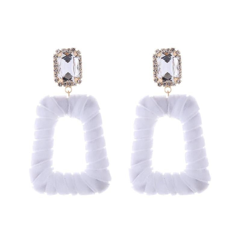 Witte Fluwelen Oorbellen met Diamant