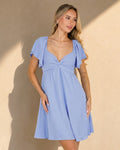 NEW080726 Lichtblauwe Linnenlook Jurk met Gedraaid Detail en Vlindermouwen