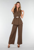 Bruine Matchende Set met Mouwloze Top, Statement Riem en Wide Leg Broek