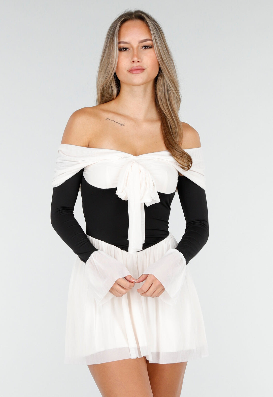 Zwart Beige Off Shoulder Jurk met Strikdetail