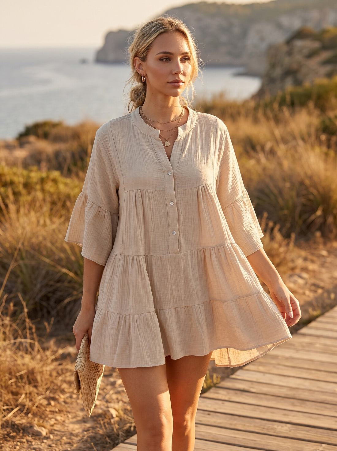Beige Tuniekjurk met Knoopsluiting en Driekwart Volantmouwen