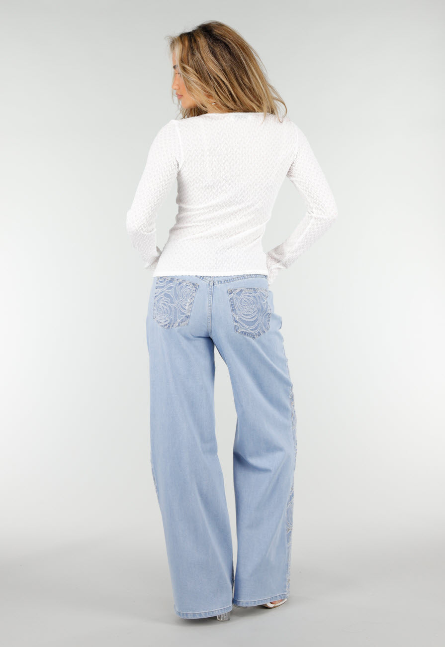 Witte Stretch Top met Lange Mouwen en Vierkante Hals