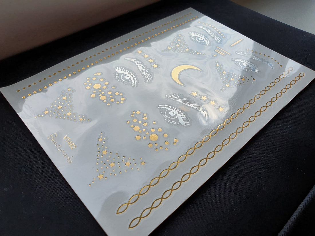 Gouden Sproeten en Details Tattoo Gezicht