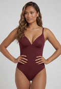 NEW220726 Corrigerend Stringbody Bordeaux met Verstelbare Bandjes