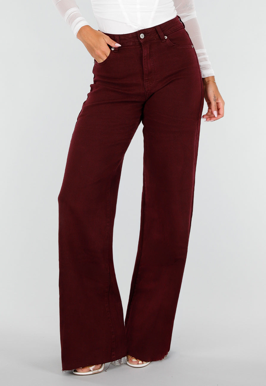 NEW020926 Bordeauxrode Denim Tall Jeans met Straight Leg en Extra Lange Pijpen