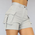 Lichtgrijs Cargo Short met Zilveren Details