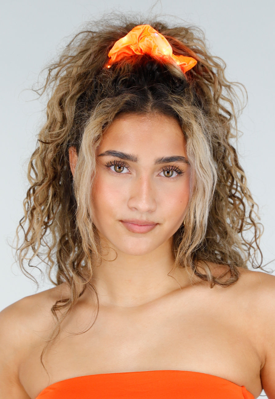Oranje Scrunchie met Gekleurde LED Lichtjes