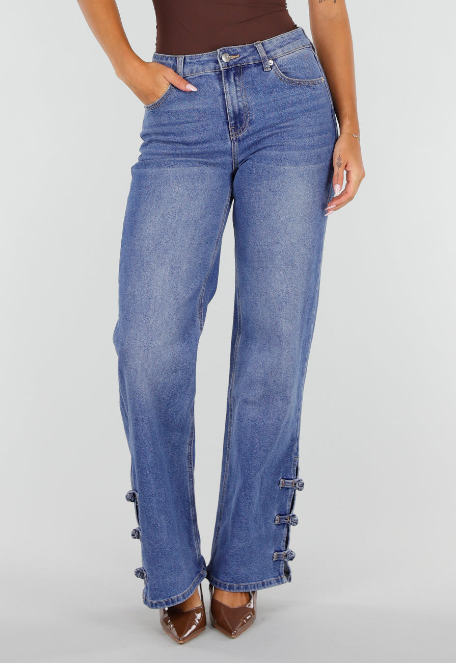 NEW020926 Blauwe Denim Straight Leg Jeans met Knoopbandjes aan de Broekspijpen