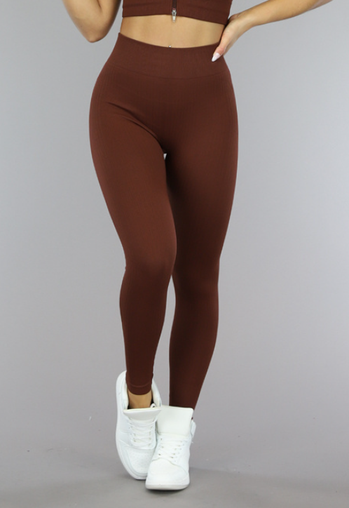 Bruine Grove Rib Sport Legging met Scrunch