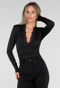 NEW220726 Zwarte Stretch Body met Diepe V-Hals en Kant