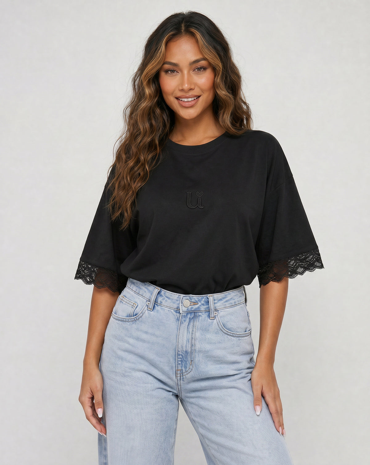 Zwart Oversized T-Shirt met Kantmouwen en Borduring