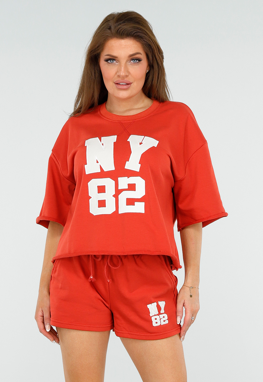 Rood Varsity Setje met T-Shirt en Korte Broek in Sportieve Stijl