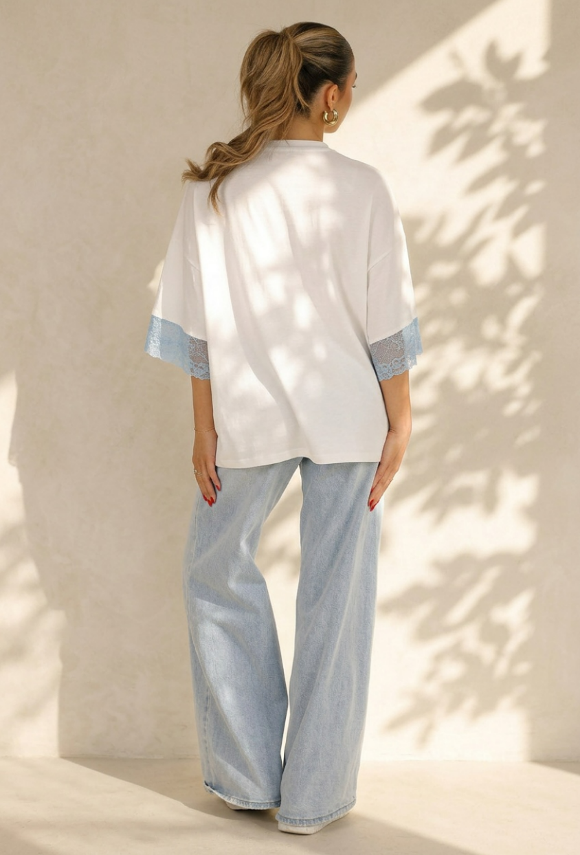 Wit Oversized T-Shirt met Blauw Kant