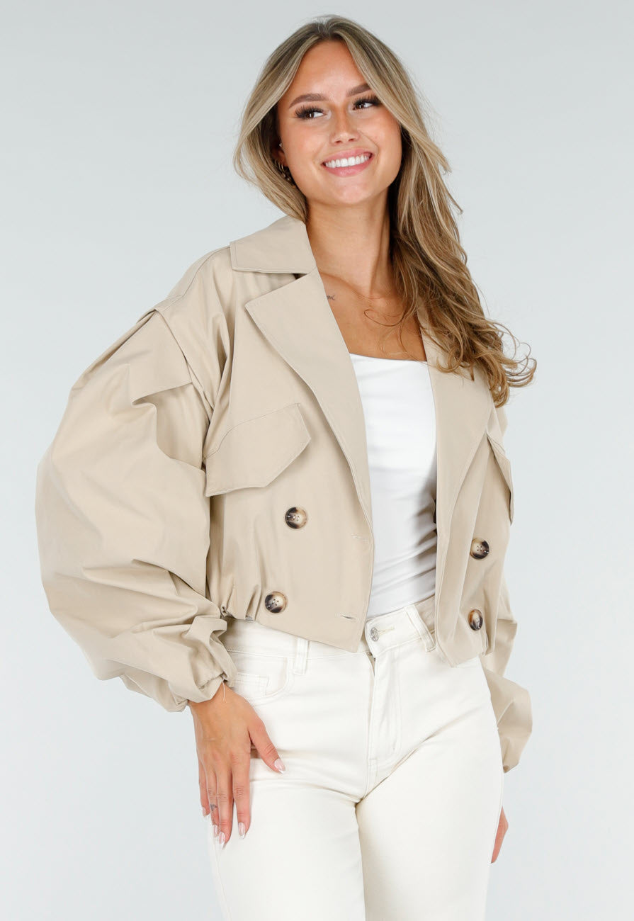 Korte Trench Coat in Beige met Pofmouwen en Knopen