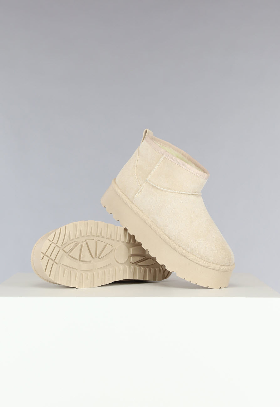 Lage Beige Suèdelook Winterlaarsjes met Bont en Plateau Zool