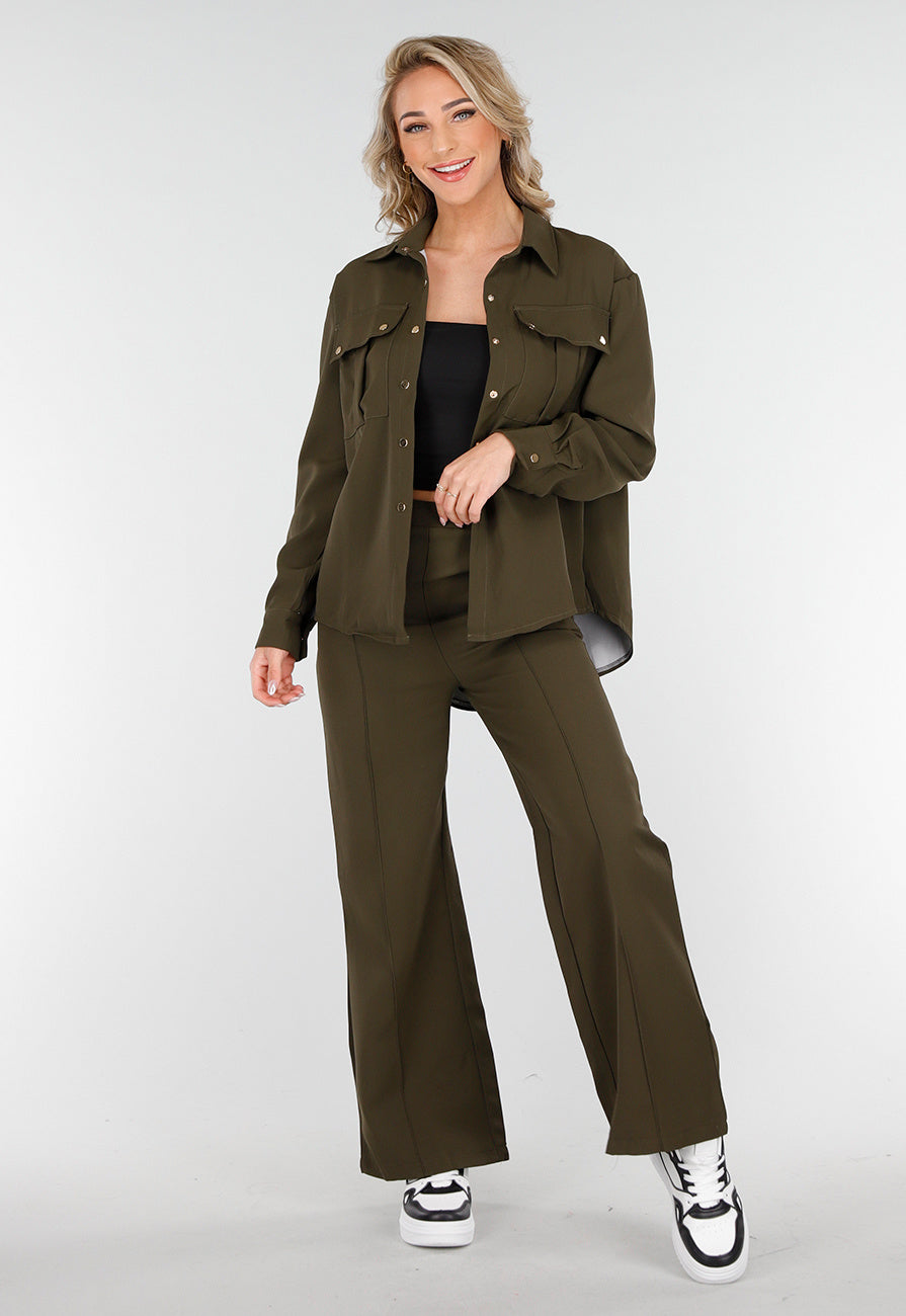Khaki Set met Blouse en Straight Leg Broek met Gouden Knopen