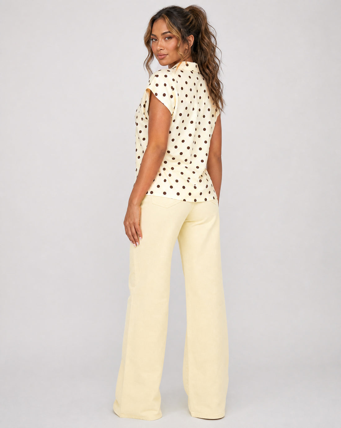 Butter Yellow Polkadot Blazer Top met Schoudervulling