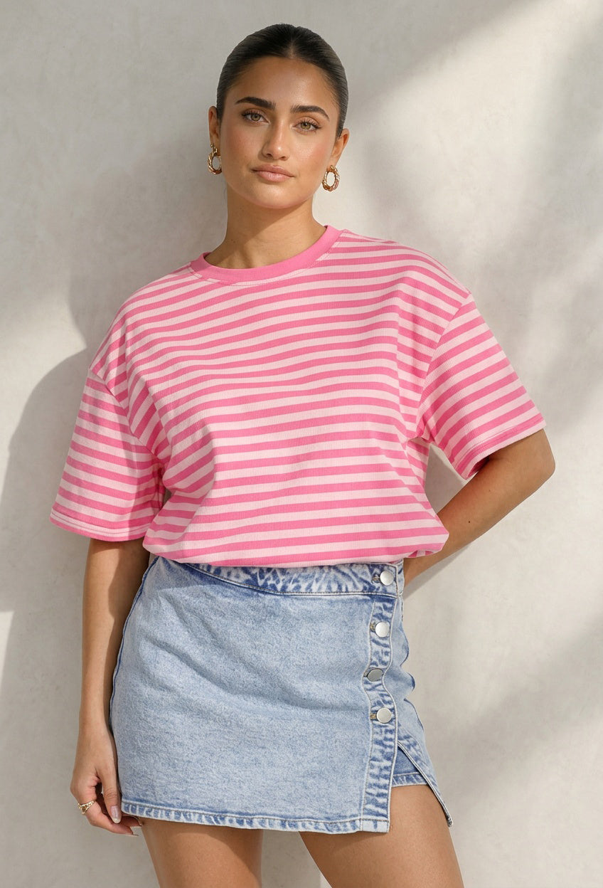 Roze Gestreept T-shirt met Korte Mouwen en Ronde Hals