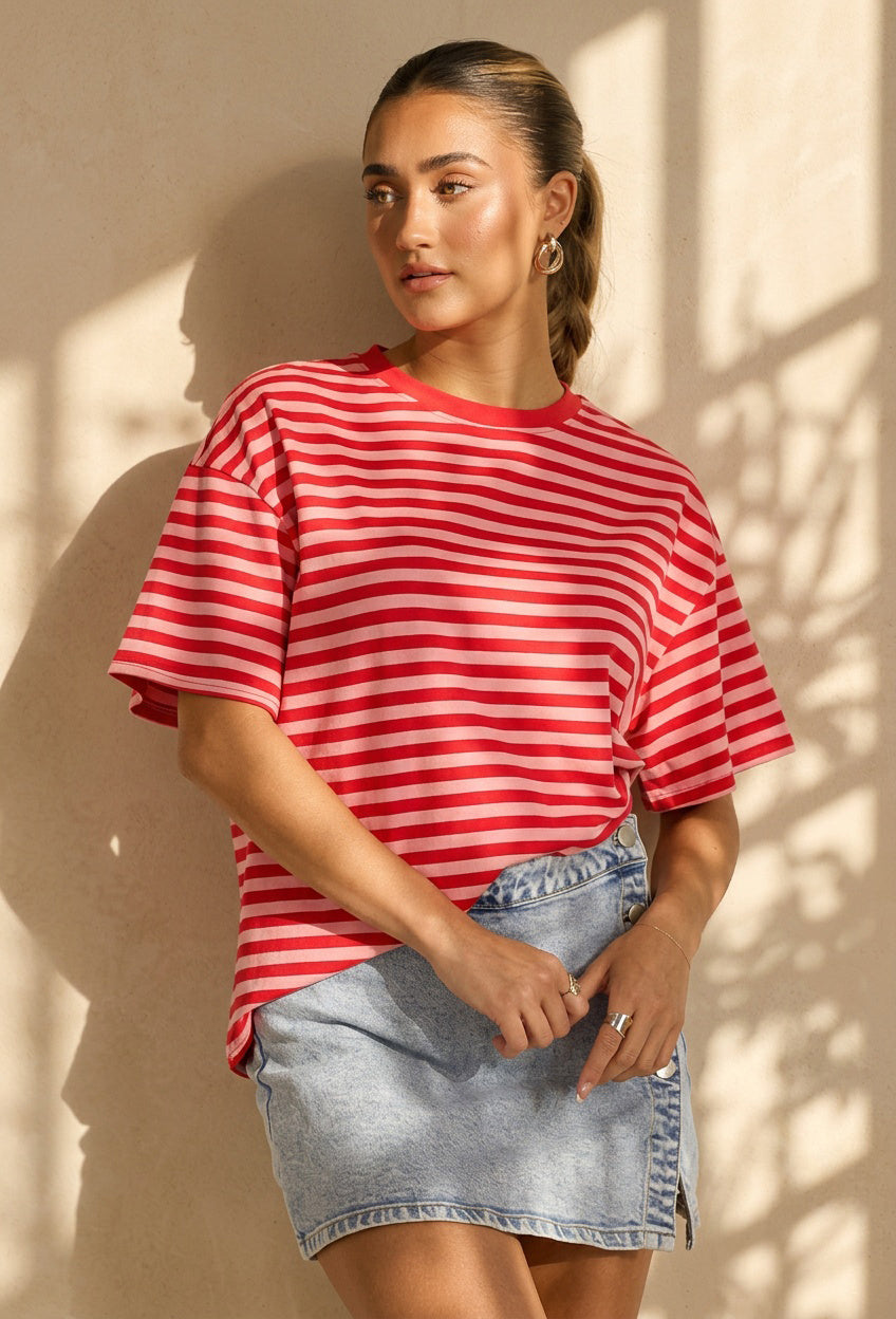 Rood Roze Gestreept T-shirt met Korte Mouwen en Ronde Hals