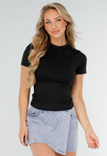 Zwarte Sporttop met Ronde Hals, Korte Mouwen en Stretch