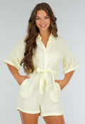 Butter Yellow Katoenen Playsuit met Knoopsluiting en Zakken